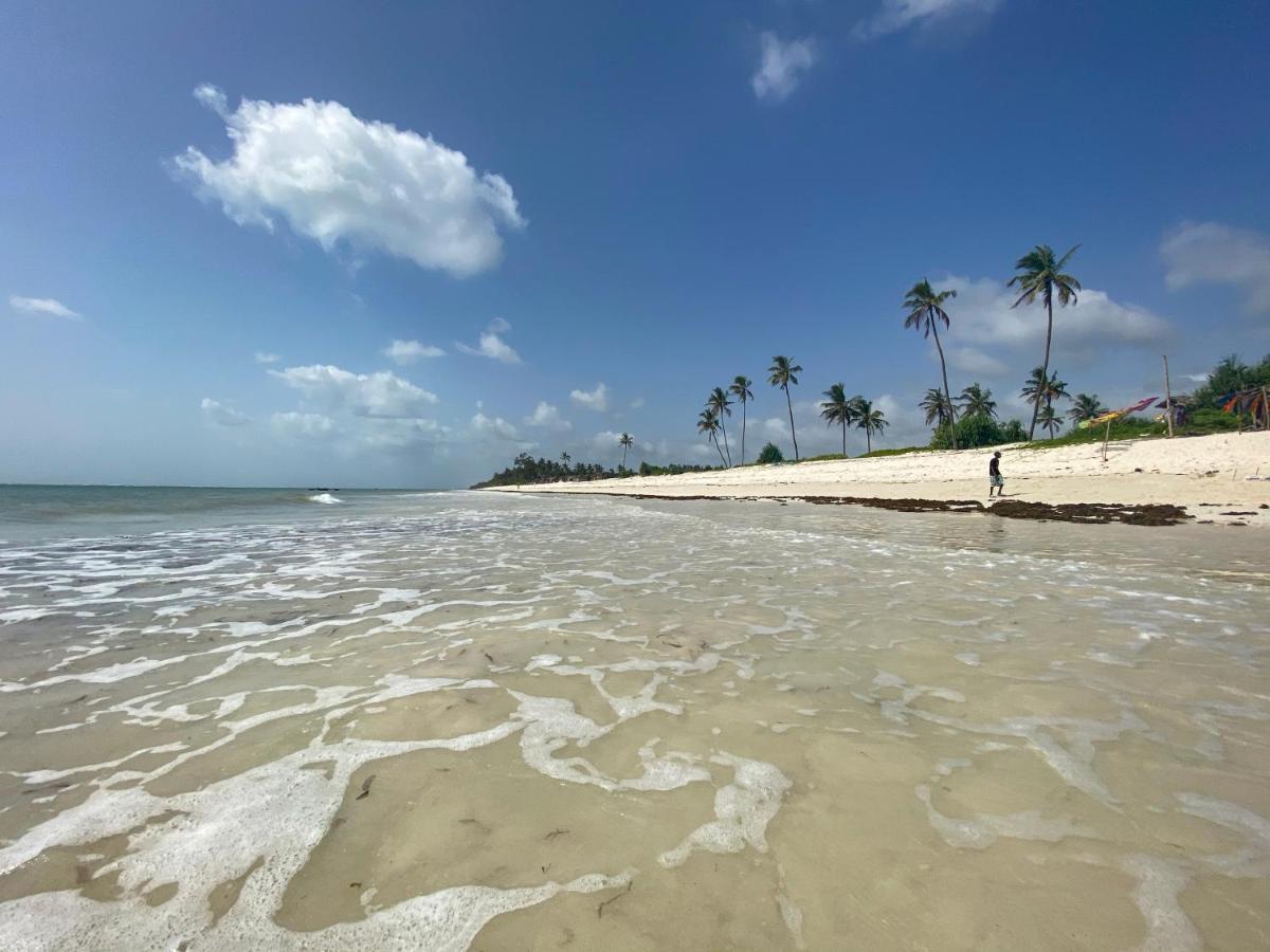 Aqua Resort Diani Beach Bagian luar foto