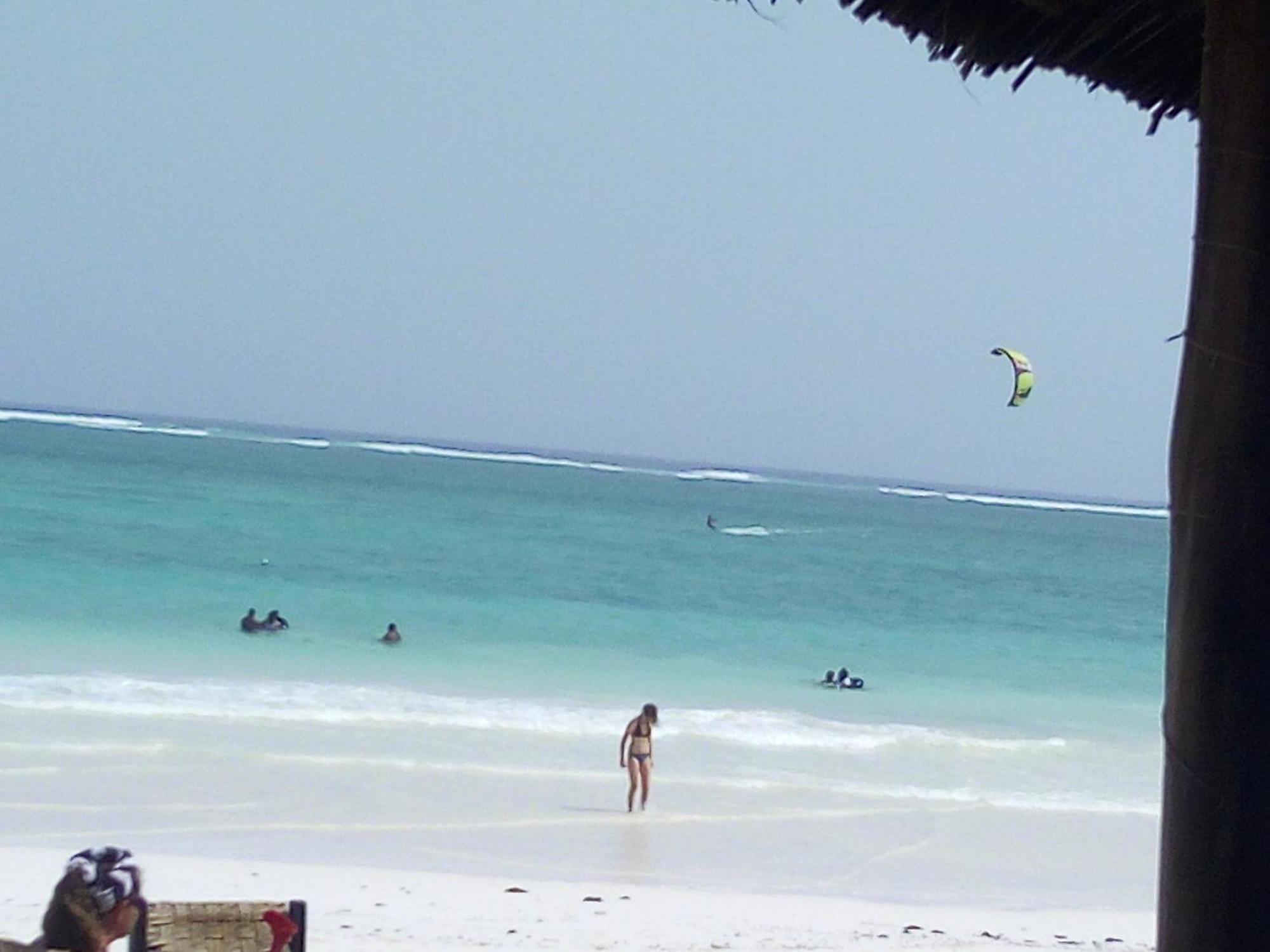 Aqua Resort Diani Beach Bagian luar foto