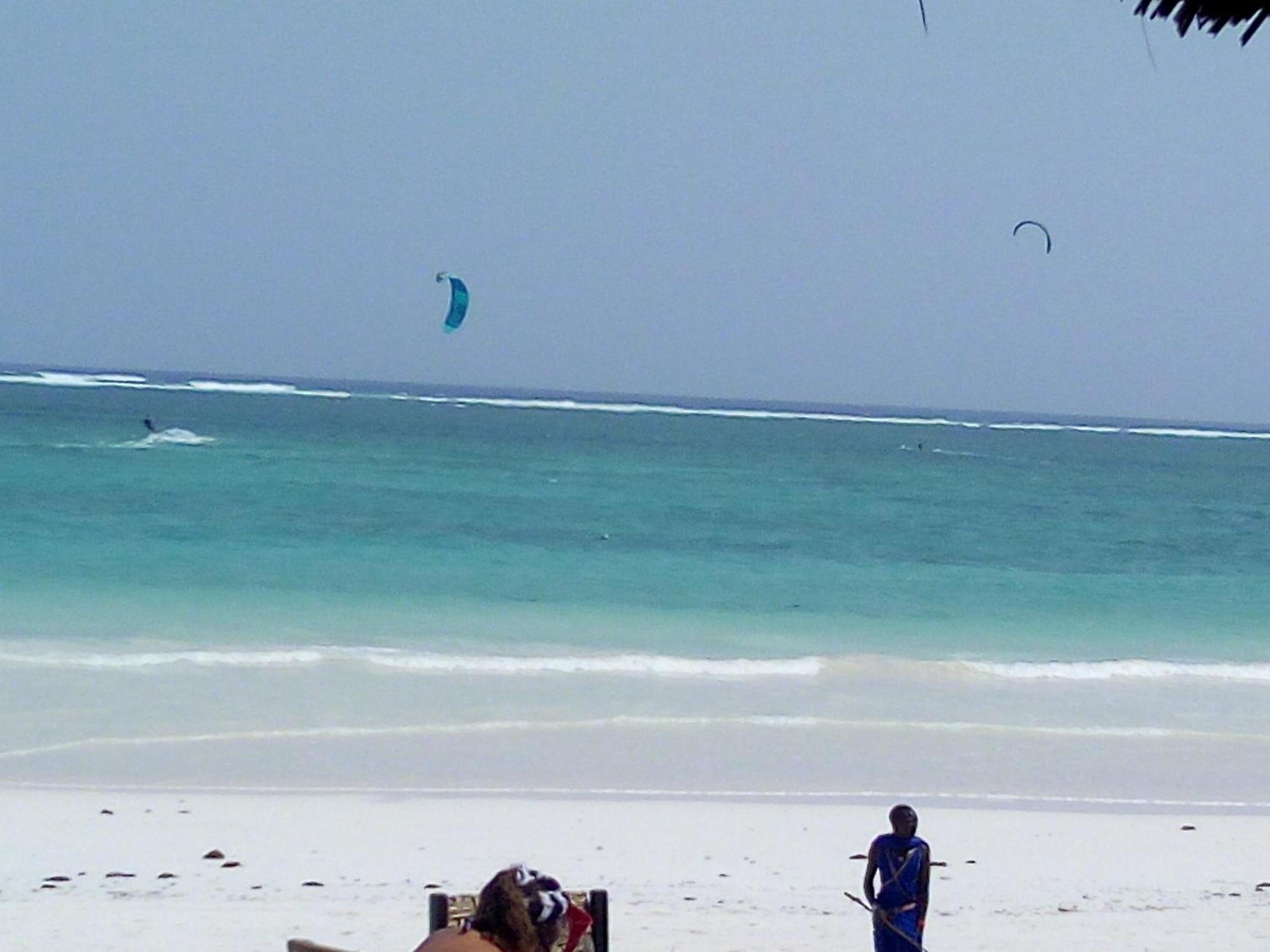 Aqua Resort Diani Beach Bagian luar foto