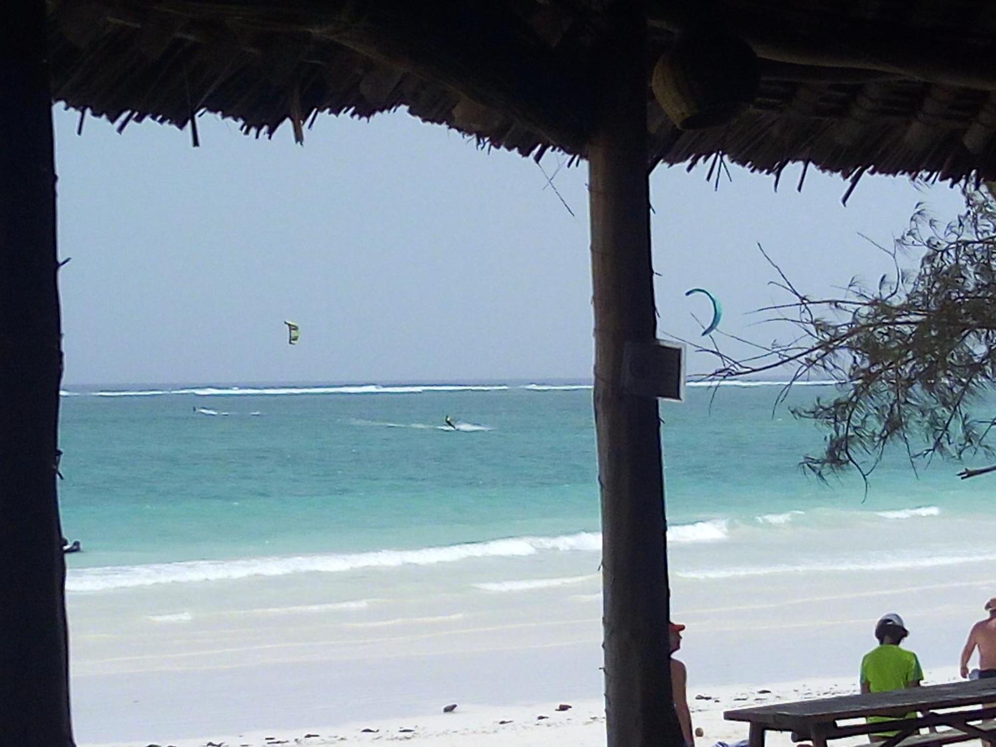 Aqua Resort Diani Beach Bagian luar foto